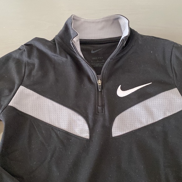 Nike Dri-Fit Half Zip Pullover - Picture 3 of 7